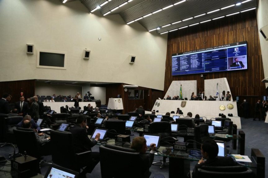 Assembleia Legislativa do Paraná Notícias Deputados aprovam