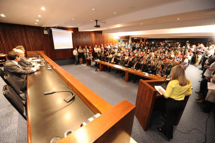 Assembleia Legislativa Do Paran Not Cias Comiss O Executiva Assina